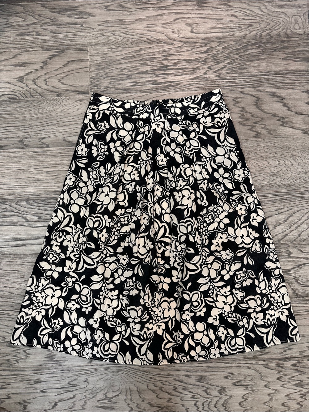 NWT - OLSEN - Black & White Floral A-Line Women's Skirt COTTAGECORE